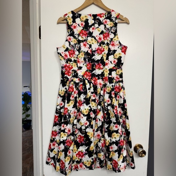 Teaberry Floral Sleeveless Midi Dress Size Large - Picture 7 of 11